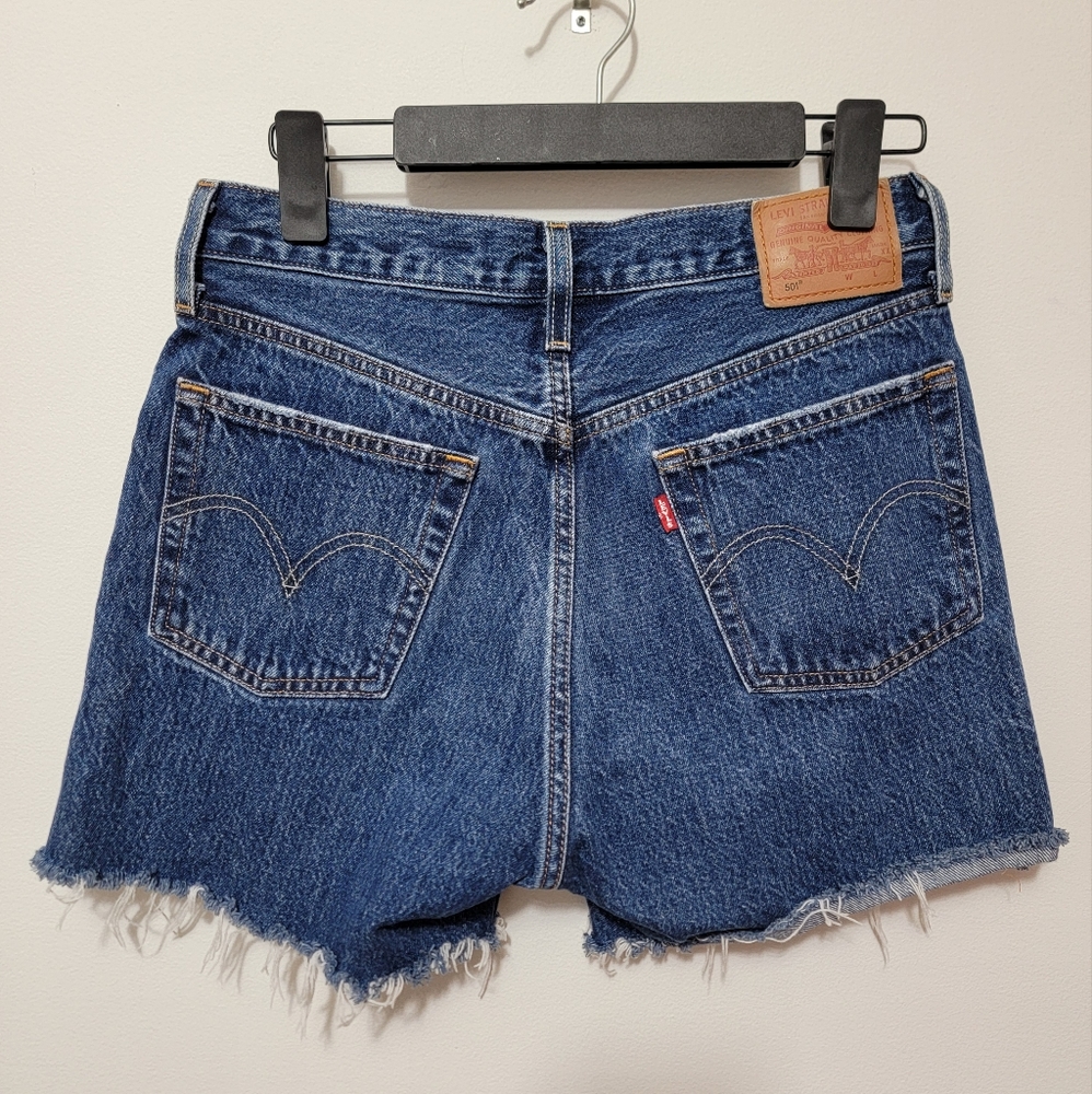 Levi's Jean Women's Cut Off Shorts Denim Medium Blue 501 Raw Hem Size 27 Boho